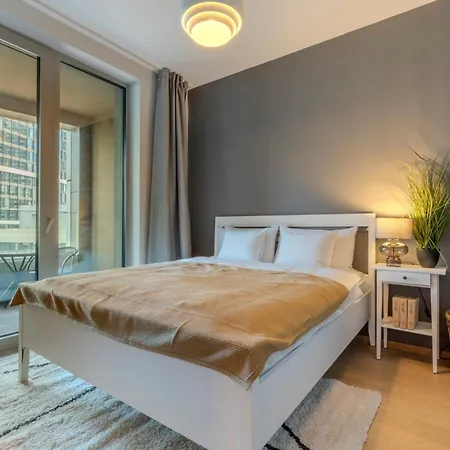 Apartment Skypark With Free Parking