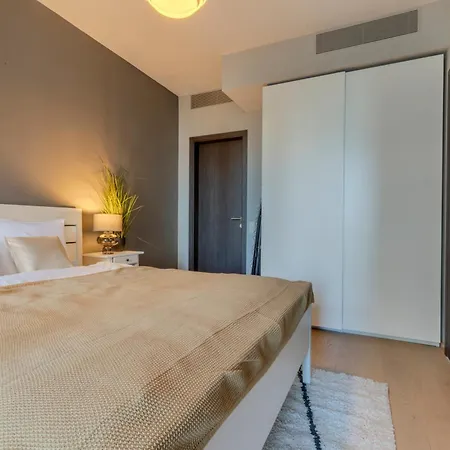 Skypark With Free Parking Apartment Bratislava