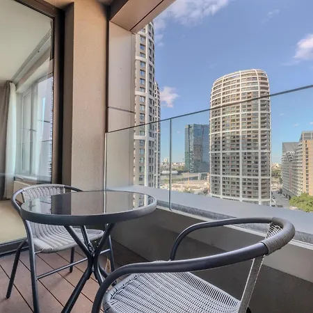 Skypark With Free Parking *