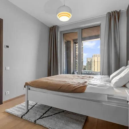 Skypark 1-bedroom On Floor 10 With View And Parking By Skyviews * Bratislava