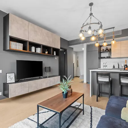 Skypark 1-bedroom On Floor 10 With View And Parking By Skyviews *