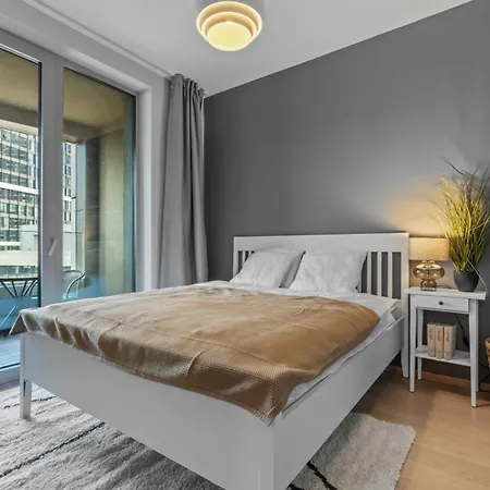 Skypark 1-bedroom On Floor 10 With View And Parking By Skyviews * Bratysława
